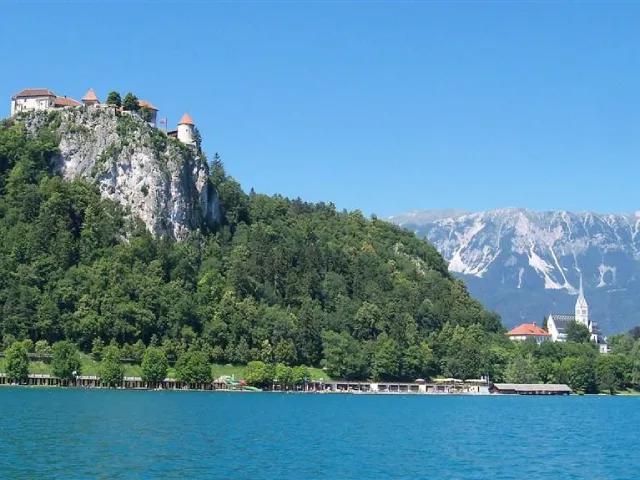 Barvy jara ve Slovinsku – víno, lázně a orchideje