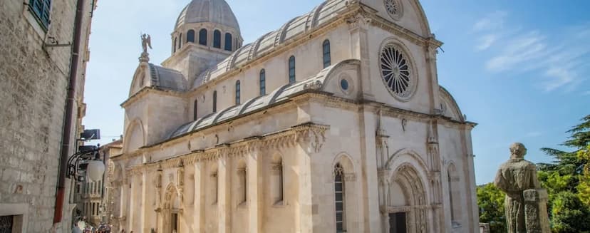 Objevte Šibenik: Průvodce tajnými kouty jaderského klenotu