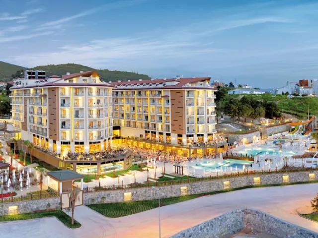 Ramada Hotel & Suites by Wyndham Kusadasi